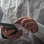 Egy családterapeuta elmagyarázta, mi állt a megválaszolatlan üzenet mögött